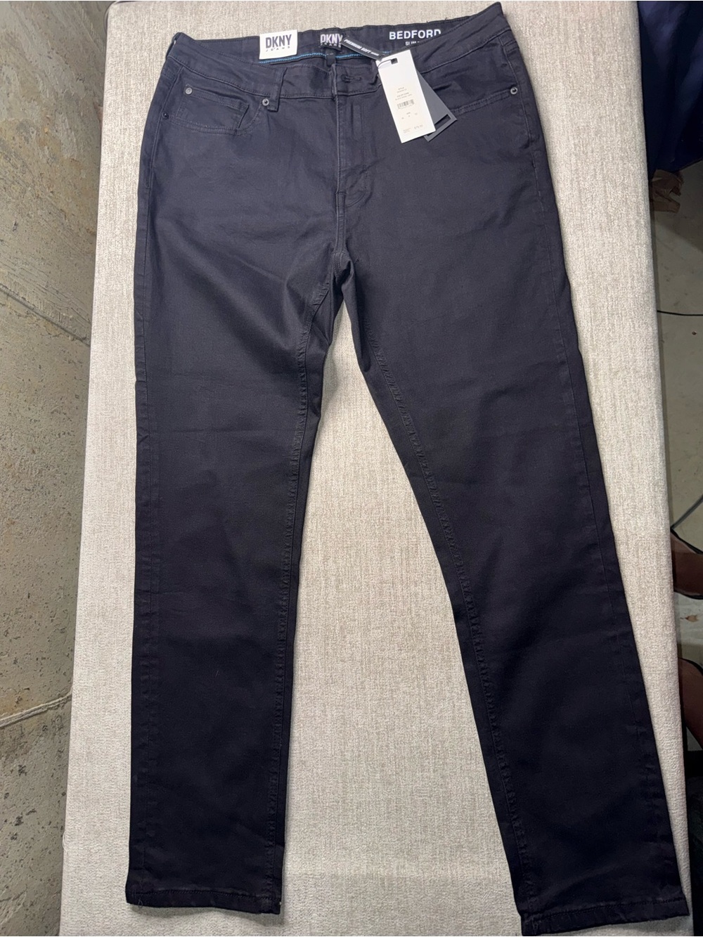 DKNY Jeans Bedford Slim Fit Black Premium Soft Denim 36x32 NWT